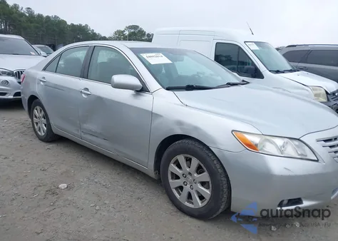 2007 Toyota Camry Xle V6 z USA, uszkodzony, nr VIN JTNBK46K173013055